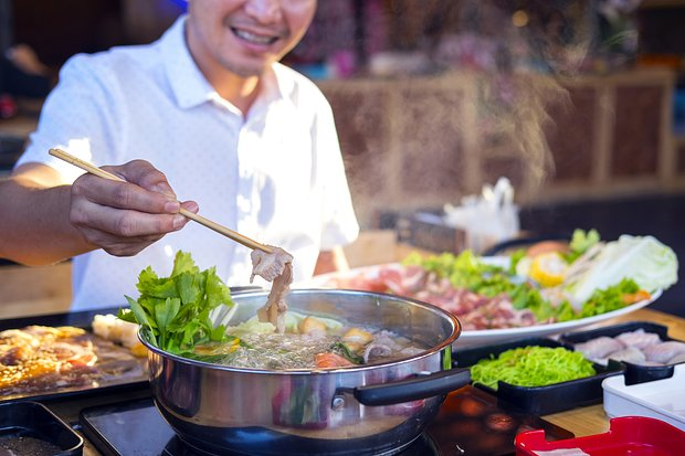 Горячие блюда на Новый 2026 год: пошаговые рецепты с фото, советы поваров