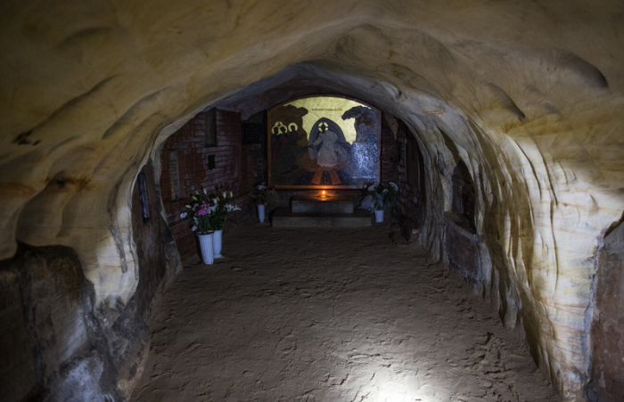 7 пещерных монастырей в России