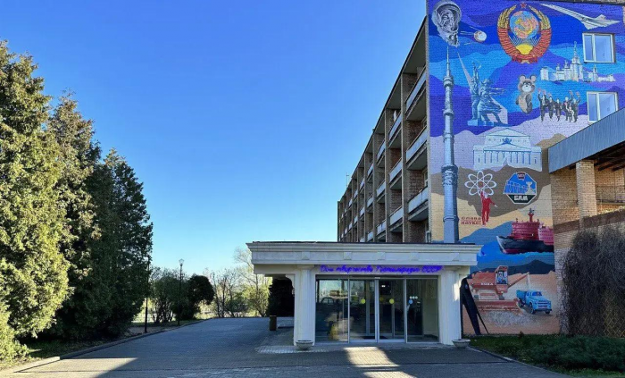 Куда поехать на майские праздники в Подмосковье: 7 проверенных парк-отелей с бассейнами