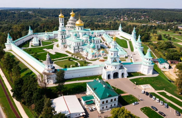 Куда поехать на майские праздники в Подмосковье: 5 городов, до которых добираться меньше 1 часа