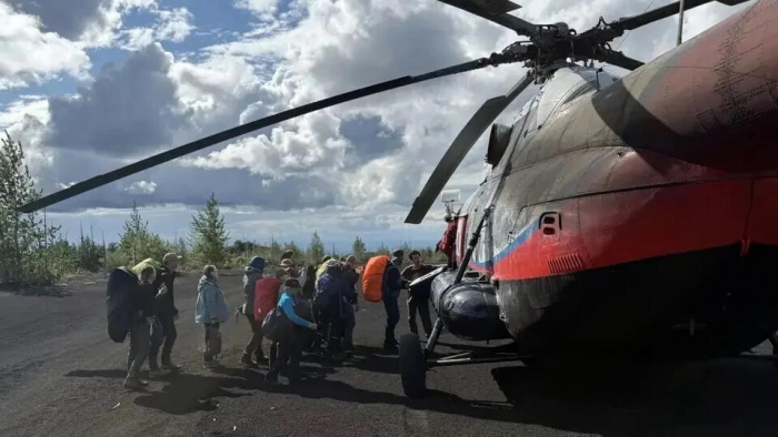 Застрявших в "Мертвом лесу" на Камчатке туристов эвакуировали вертолетами