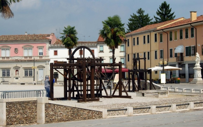 Средневековая утопия: итальянский город-крепость в форме идеальной девятиконечной звезды