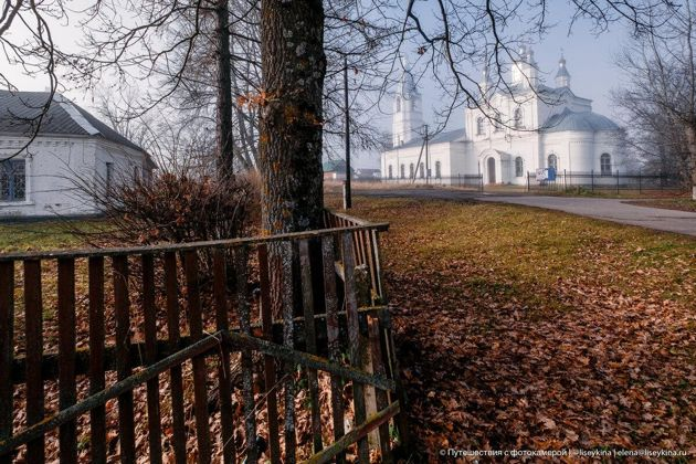 Давайте сегодня отправимс в большое осеннее путешествие по России и заглянем в самые дальние уголки