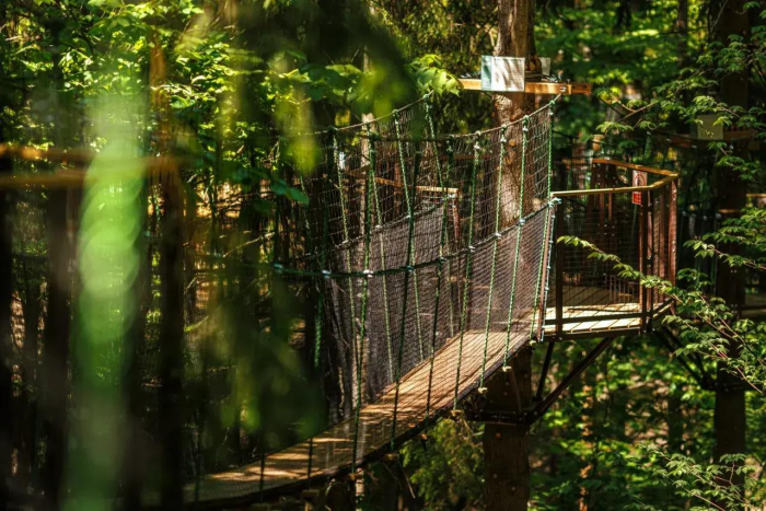 Куда поехать на майские праздники в Подмосковье: 7 проверенных парк-отелей с бассейнами