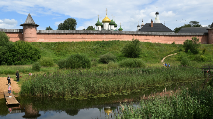 Тайны и легенды города из Золотого кольца России: что скрывают стены Суздаля