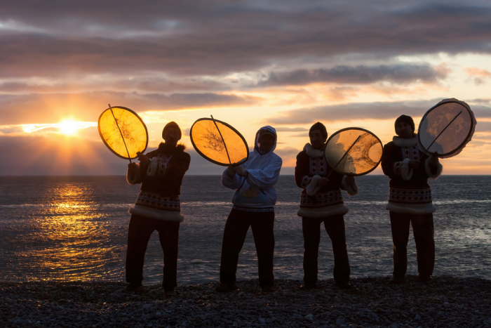 Что инуиту хорошо, то русскому не понять: традиции коренных гренландцев