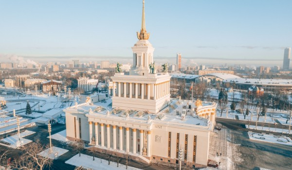 ВДНХ приглашает на экскурсии по павильону № 1 «Центральный» в марте