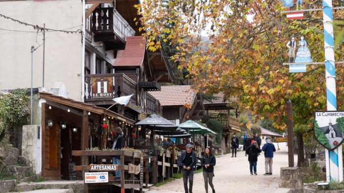 Пешком, на лодке или на осле: 9 мест, где нельзя ездить на машине