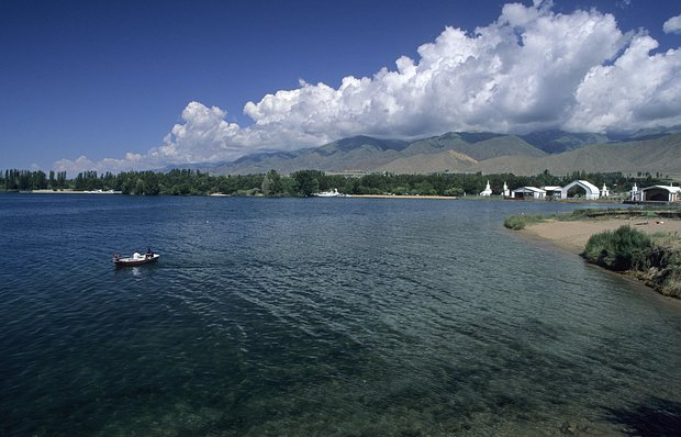 Куда поехать в августе 2026 года? Недорогие пляжные направления в России и других странах