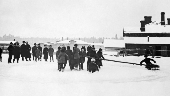 Зимние «потехи»: самые необычные старинные развлечения