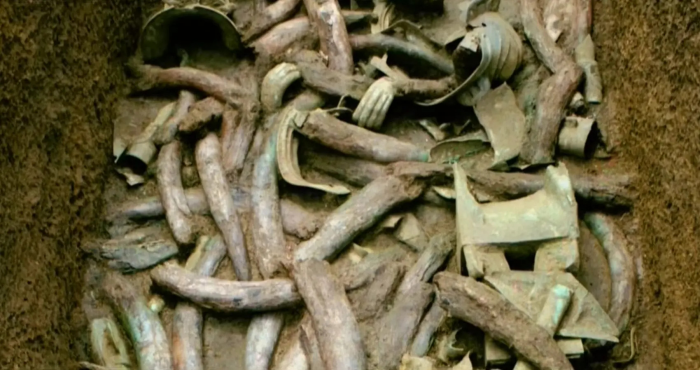 В Саньсиндуй в Сычуани нашли 3‑тысячелетний топор из метеоритного железа — крупнейший на юго‑западе Китая