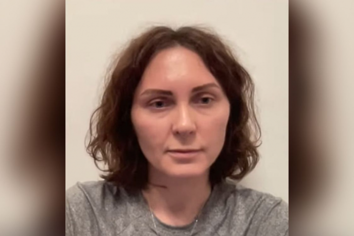 Подставленную журналисткой «Медузы»* студентку Строгановки пригласили провести выставку в Москве
