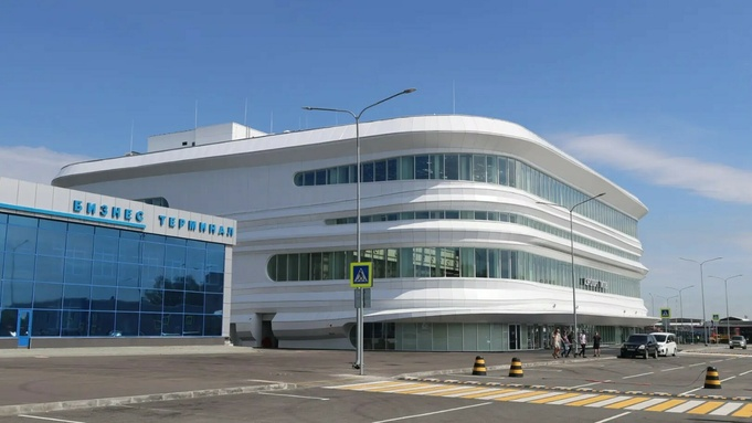 Ну, полетели! Как выглядит новый терминал аэропорта Барнаула, заполненный пассажирами