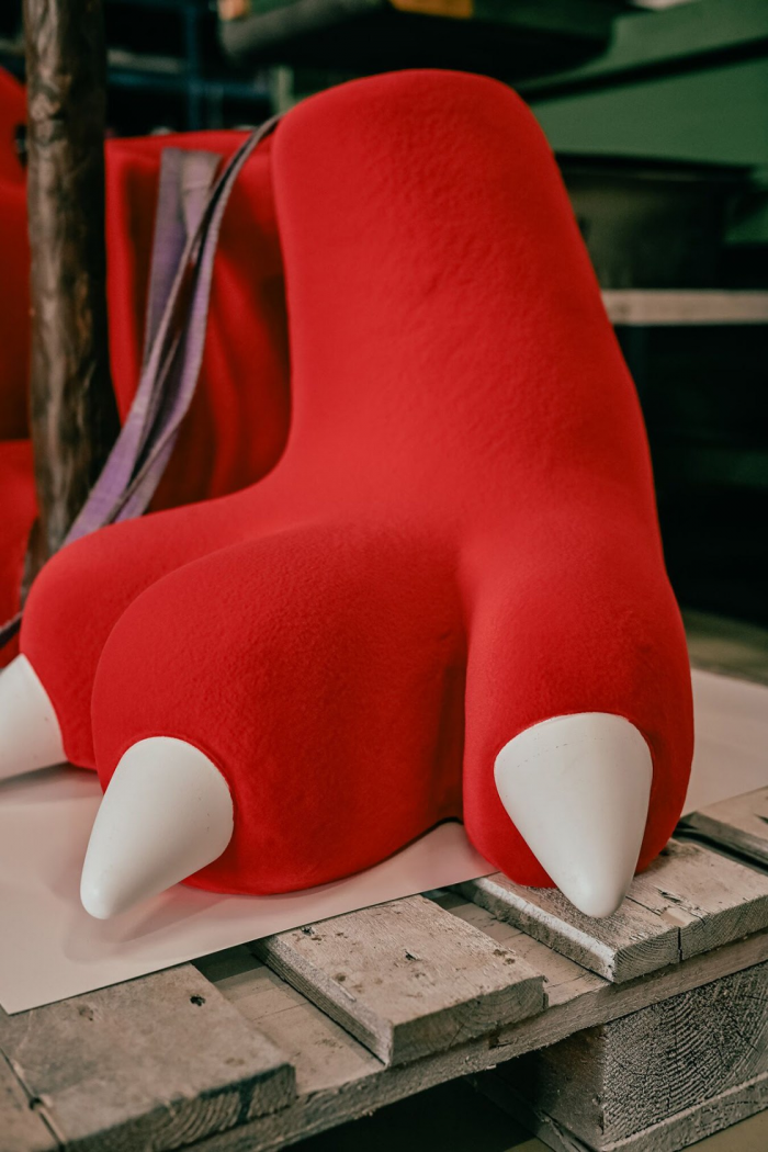 Искусство, которому можно «дать пять»: эксклюзивная инсталляция художника Frankey в отеле Rosewood Hong Kong