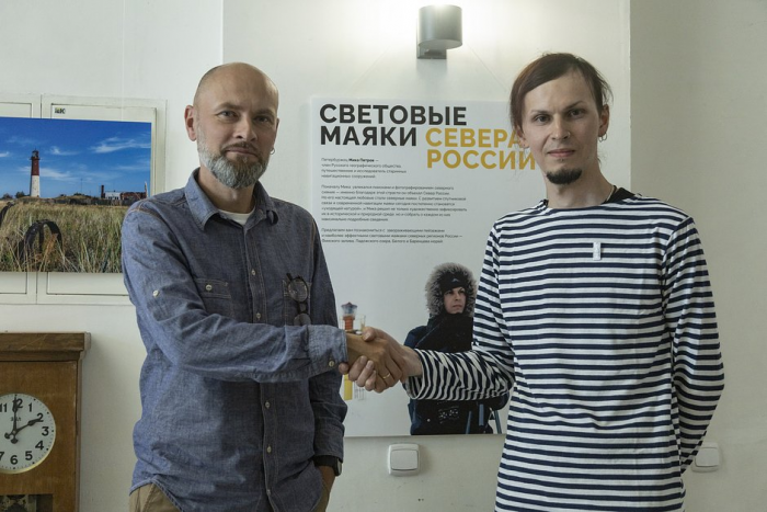 «Он излучал силу, надежность и уверенность» Россиянин 10 лет фотографирует маяки. Как их свет изменил его жизнь?