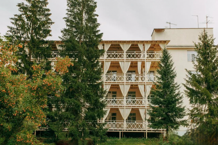 Куда поехать на майские праздники в Подмосковье: 7 проверенных парк-отелей с бассейнами