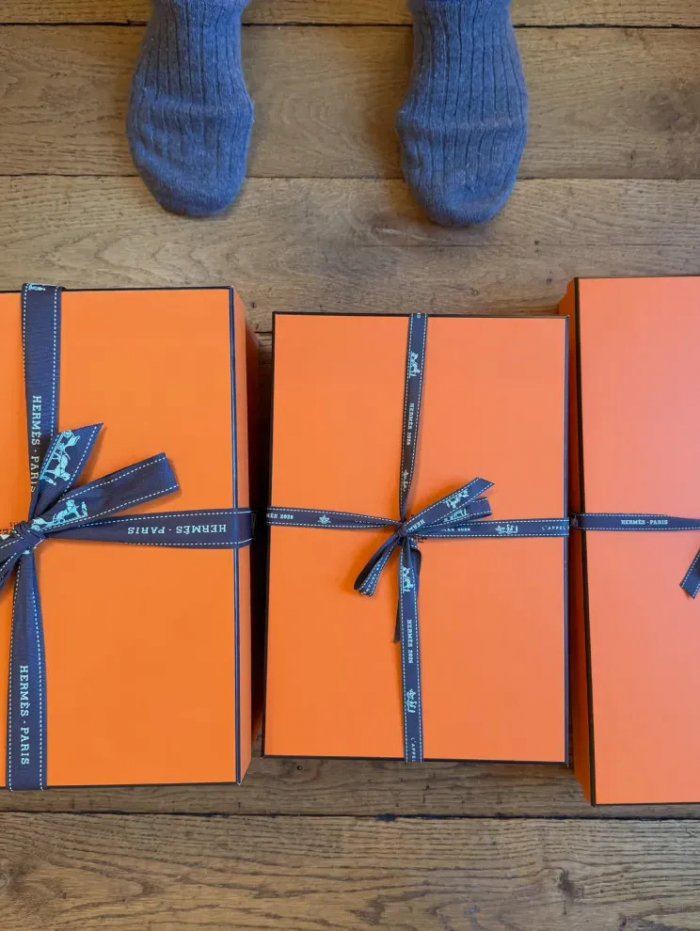 Сын, бикини и Hermes: Надежда Оболенцева показала, как проводит время в Аквитании