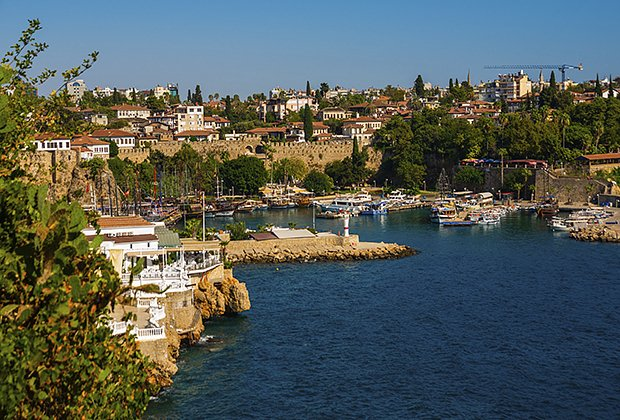 Куда поехать в апреле 2026 года? Отдых за границей и в России, на море и не только