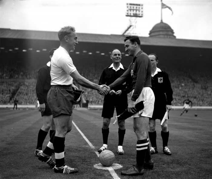 Знаменитости, которые умерли в ноябре 2025 года, а вы даже и не подозреваете