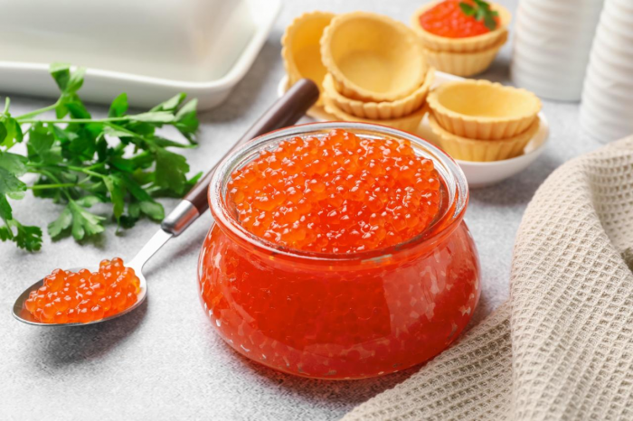 Как засолить икру в домашних условиях: 3 простых рецепта