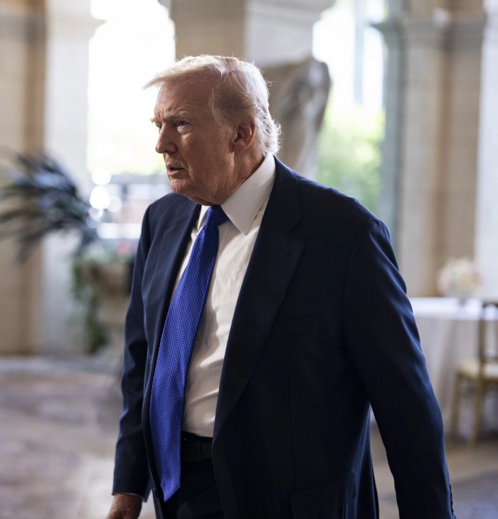 Илон Маск с девушкой и Дональд Трамп с детьми впервые вышли в свет после обнародования файлов Эпштейна