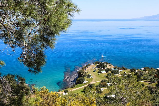 Куда поехать на море в сентябре 2026 года? Лучшие направления для пляжного отдыха в России и за границей