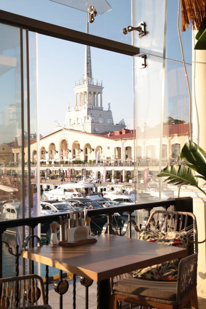 Ренессанс у моря: как знаковые рестораны Сочи переживают новую жизнь