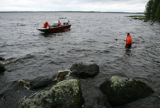 «Девочка до последнего держала своего брата» Двухметровые волны сутки убивали детей одного за другим. 10 лет трагедии на Сямозере