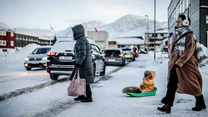 Суровый климат и «женский исход»: как живет Гренландия