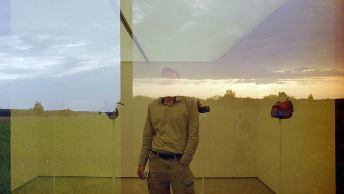 Cosmoscow: куратор из Африки, ренессанс фотографии и лиминальные пространства, или Как «Елисеевский» стал арт-салоном