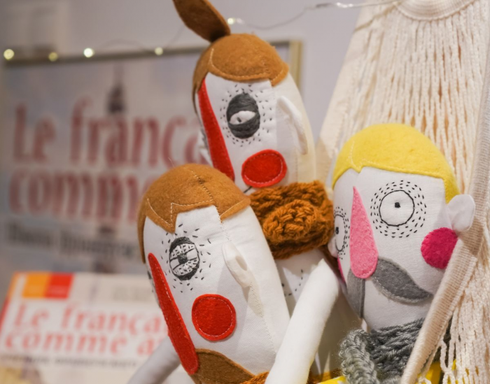 Весенний променад: Французская ярмарка у Остермана