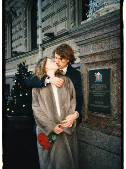 Художница Маша Янковская показала новые фото со свадьбы с возлюбленным, от которого ждёт ребёнка