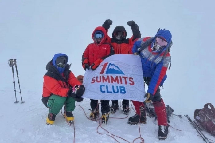 6 дней на вулкане: что известно об альпинистах, застрявших на горе Сидли