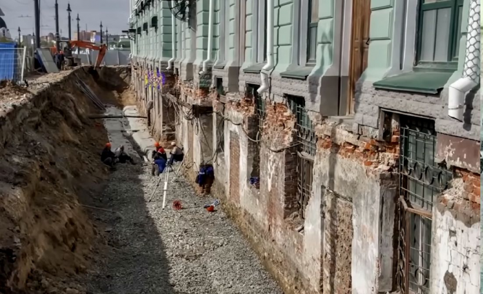 Петербургские дворцы без туалетов и канализации, но с технологиями богов: почему мы ходим в современные музеи, как дикари в космопорт.