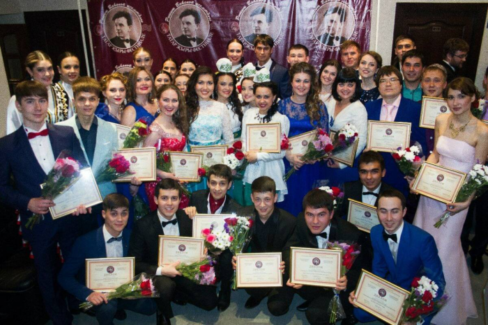 «Продюсер кулында кол булудан курыктым»: Опера сәхнәсеннән КамАЗга утырган Рәфкать язмышы