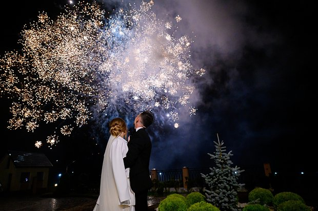 Как праздновать свадьбу в 2025-2026 годах? Современные традиции и актуальные старинные обычаи