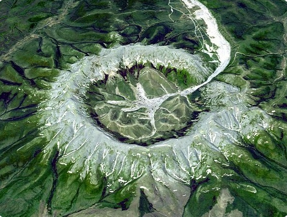 Кондёр: что обнаружили в самом загадочном горном массиве России