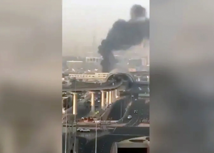 «Летели на Кубу с пересадкой, а Трамп и тут достал»: Шарджа в шоке, русские туристы купаются, министр обороны Италии застрял в Дубае