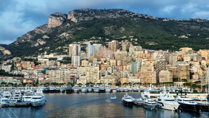 Шесть крошечных стран, которые реально пересечь пешком за один день