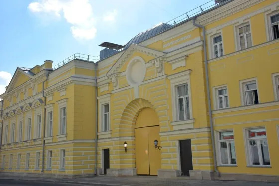 «Геликон-опера» привез на Чукотку 4 тонны декораций