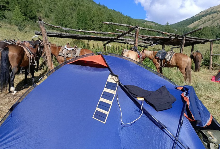 «Закрой глаза и держись за седло» Россиянка преодолела верхом на коне самые труднодоступные маршруты России. Как ей это удалось?