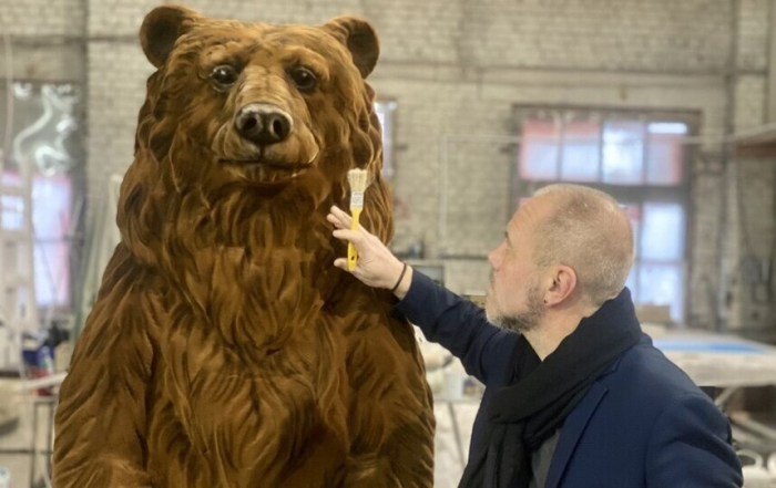 Погладить медведя и почувствовать атмосферу Рождества по-петербургски
