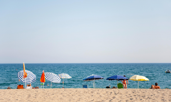 Турсезон в Анапе под вопросом: побережье проверяют на содержание нефтепродуктов