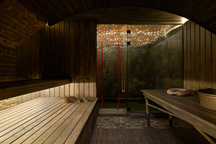 Бьюти-дайджест на апрель 2026: новинки брендов, банные ритуалы и другие способы порадовать себя весной