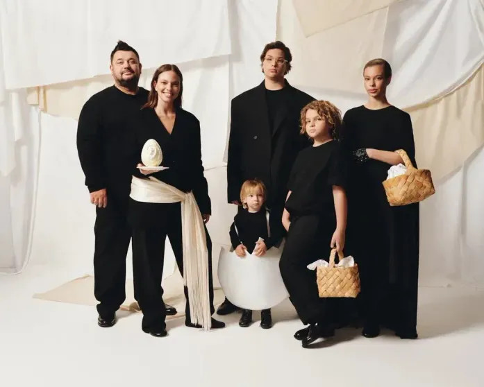 Корзины с цветами и фото из храма: как Виктория и Олег Шеляговы, Яна Рудковская, Татьяна Навка и другие звёзды отметили Пасху