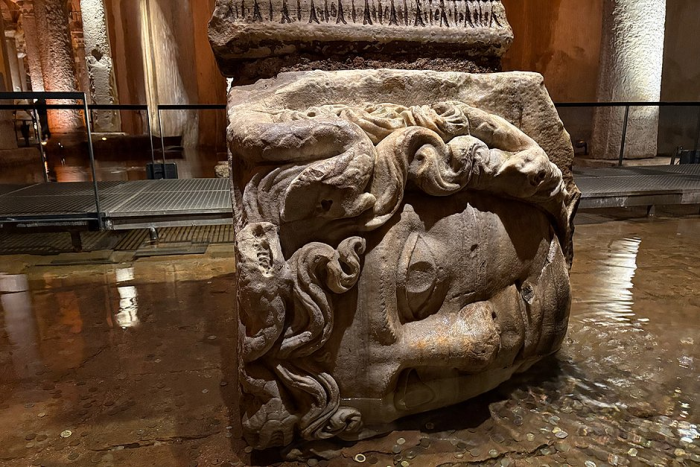 Постучись в его дверь. Как провести незабываемые выходные в турецком городе, который заменил россиянам Париж и Дубай