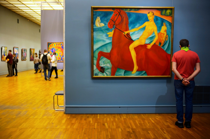 «Тройка — это дух русского народа»: специалист — об образе лошади в живописи с древности и до наших дней