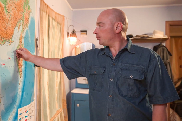 «Моих родных забрало море» Россиянин чудом выжил после 67 дней морского дрейфа на лодке. За что его хотят посадить на три года?