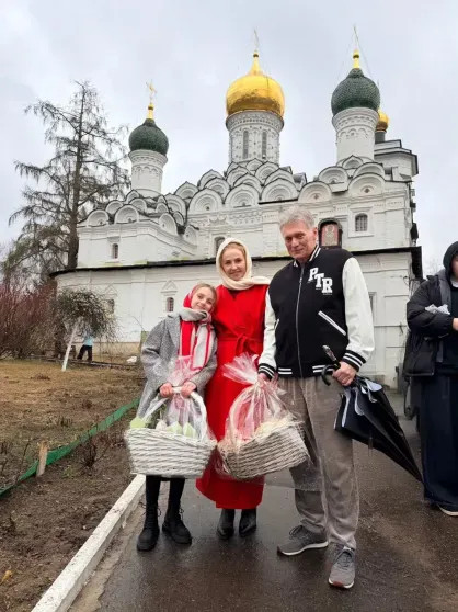 Корзины с цветами и фото из храма: как Виктория и Олег Шеляговы, Яна Рудковская, Татьяна Навка и другие звёзды отметили Пасху