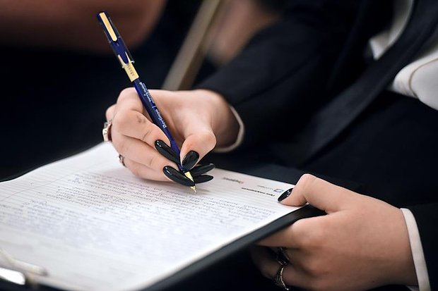 Как правильно пишется слово «полдня»: слитно, раздельно или через дефис